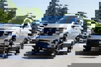 New 2025 Volvo XC40 B5 Plus w/ Protection Package Premier