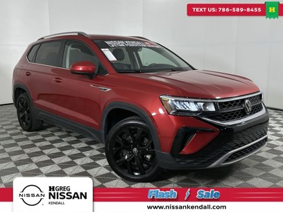 Used 2024 Volkswagen Taos SE w/ Panoramic Sunroof Package