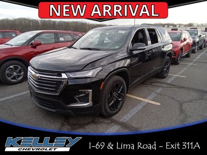 Used 2023 Chevrolet Traverse LT w/ Rear Camera Mirror Package