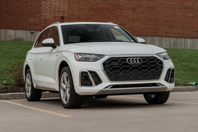 Certified 2025 Audi Q5 2.0T Premium Plus