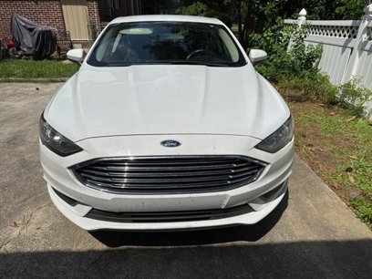 Used 2017 Ford Fusion SE w/ Fusion SE Technology Package