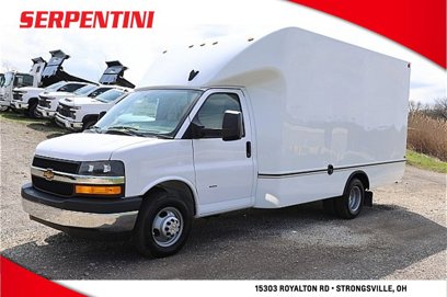 New 2025 Chevrolet Express 3500 w/ Power Convenience Package