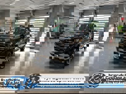 Used 2024 GMC Sierra 1500 SLT