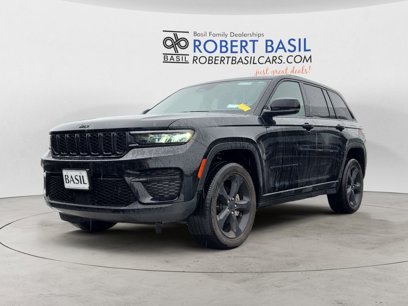 Used 2023 Jeep Grand Cherokee Altitude