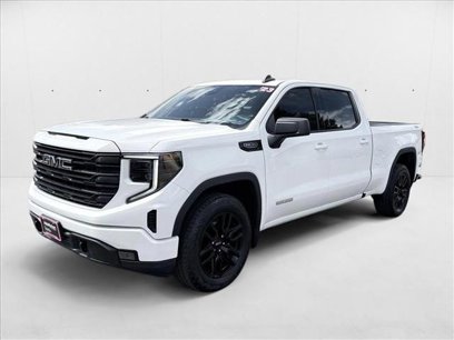 Used 2023 GMC Sierra 1500 Elevation w/ LPO, Elevation Black Package