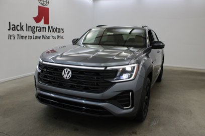 New 2025 Volkswagen Atlas Cross Sport SEL R-Line