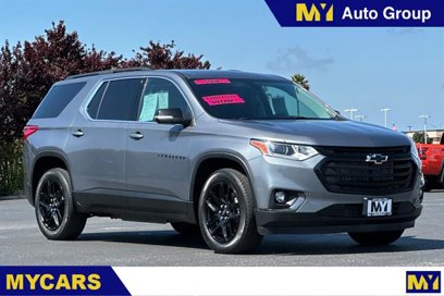 Used 2021 Chevrolet Traverse LT w/ LPO, Blackout Package