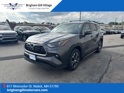 Used 2022 Toyota Highlander XLE