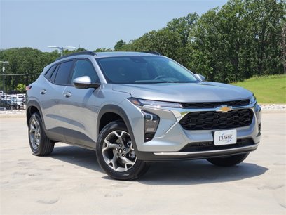 New 2025 Chevrolet Trax LT