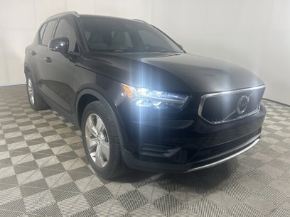 Used 2019 Volvo XC40 T4 Momentum