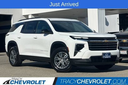 Certified 2025 Chevrolet Traverse LT