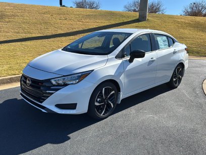 New 2025 Nissan Versa SR w/ Trunk Package