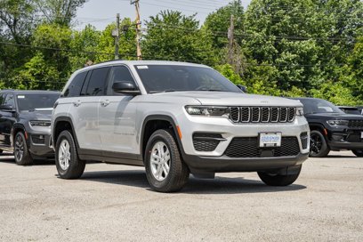 New 2025 Jeep Grand Cherokee Laredo w/ Luxury Tech Group I