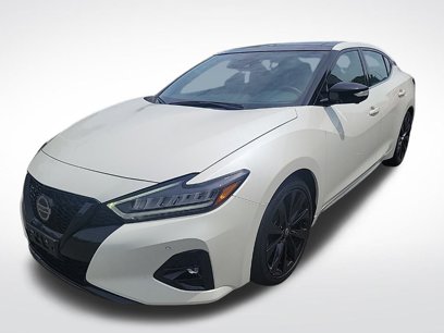 Certified 2022 Nissan Maxima SR w/ Sport Mat Group