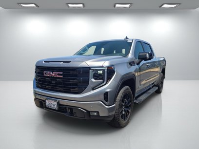 Used 2025 GMC Sierra 1500 Elevation w/ Elevation Premium Package