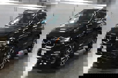 Certified 2022 Volvo XC60 B5 Momentum w/ Advanced Package