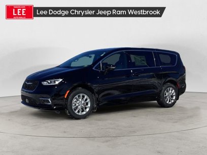 New 2025 Chrysler Pacifica Select