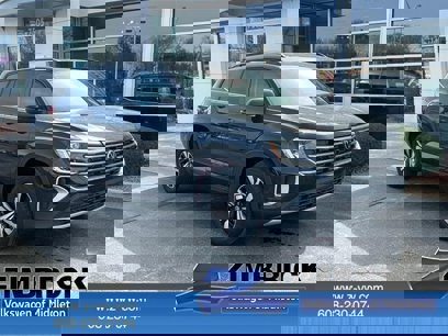 New 2025 Volkswagen Atlas SE