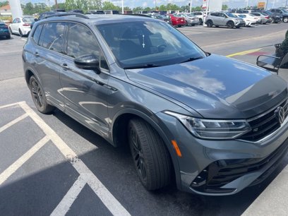 Used 2022 Volkswagen Tiguan SE R-Line