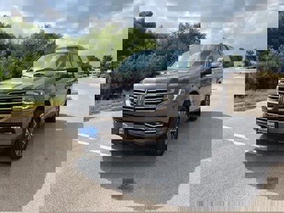 Used 2016 Lincoln Navigator Select