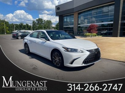 New 2025 Lexus ES 350 w/ Premium Package