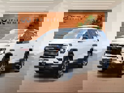 Used 2025 GMC Terrain Elevation