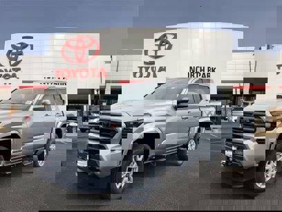 New 2025 Toyota Tacoma SR5