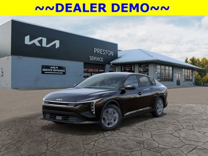 New 2025 Kia K4 LX