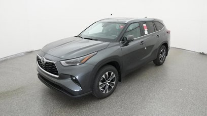 New 2025 Toyota Highlander XLE