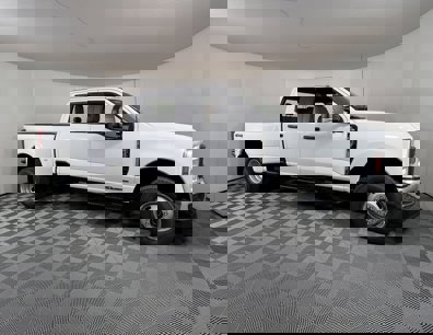 New 2025 Ford F350 XL w/ XL Chrome Package