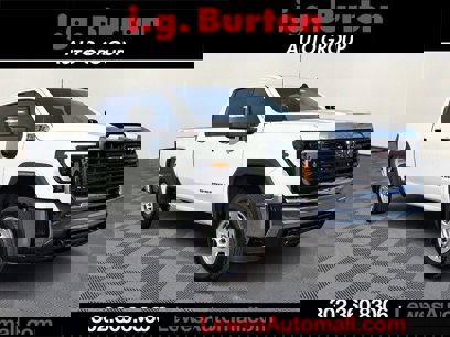 New 2025 GMC Sierra 2500 Pro