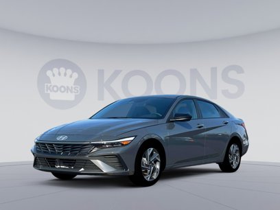 New 2025 Hyundai Elantra SEL w/ Cargo Package