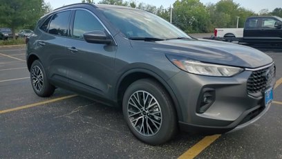 New 2024 Ford Escape SE