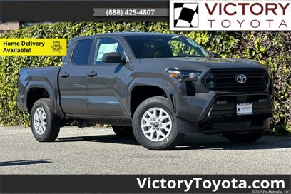 New 2025 Toyota Tacoma SR5