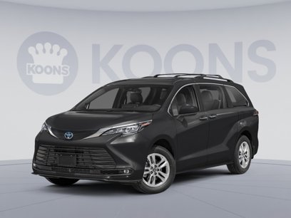 New 2025 Toyota Sienna XLE Woodland Edition