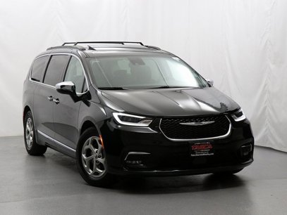 Used 2023 Chrysler Pacifica Limited