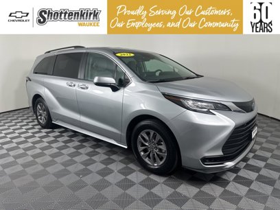 Used 2022 Toyota Sienna LE