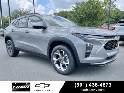 New 2025 Chevrolet Trax LT w/ Driver Confidence Package