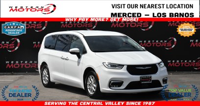 Used 2023 Chrysler Pacifica Touring-L
