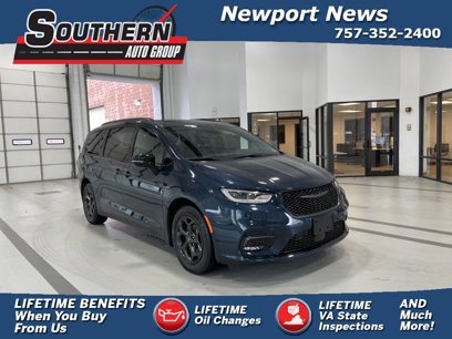 New 2025 Chrysler Pacifica Premium