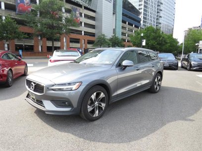 Used 2020 Volvo V60 T5 Cross Country w/ Protection Package Premier