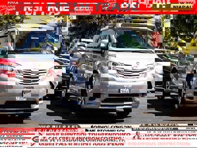 Used 2017 Toyota Sienna LE
