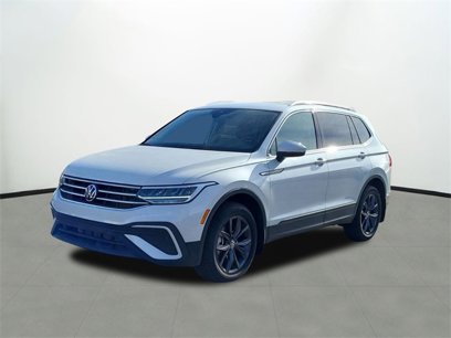 New 2023 Volkswagen Tiguan SE