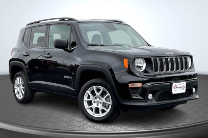 Used 2023 Jeep Renegade Latitude w/ Sun/Sound Group