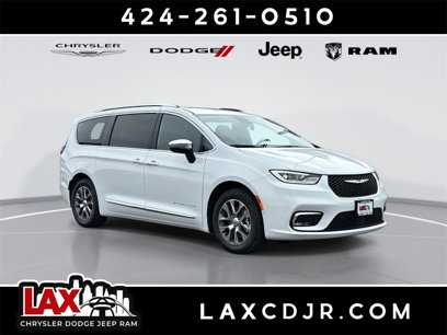 New 2025 Chrysler Pacifica Pinnacle