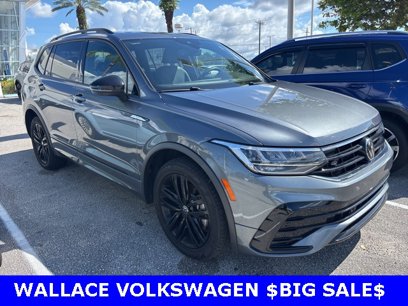 Certified 2022 Volkswagen Tiguan SE R-Line