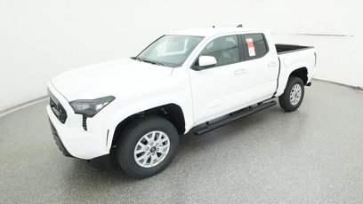 New 2024 Toyota Tacoma SR5