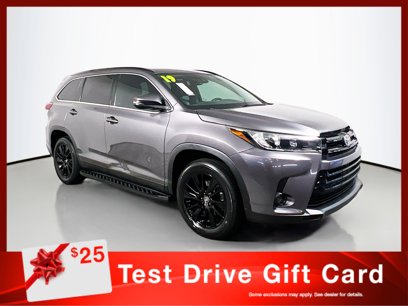 Used 2019 Toyota Highlander SE
