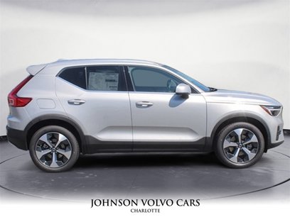 New 2024 Volvo XC40 B5 Core