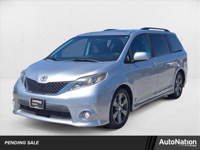 Used 2017 Toyota Sienna SE